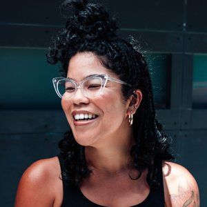 Meet your Posher, Alexis